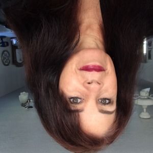 Meet your Posher, Stella